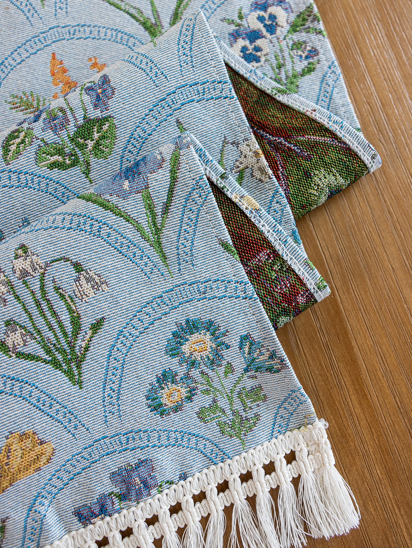 LaLuna Home Thousand Blooms Jacquard Table Runner with Tassels - Blue 35*300cm / 14*118in