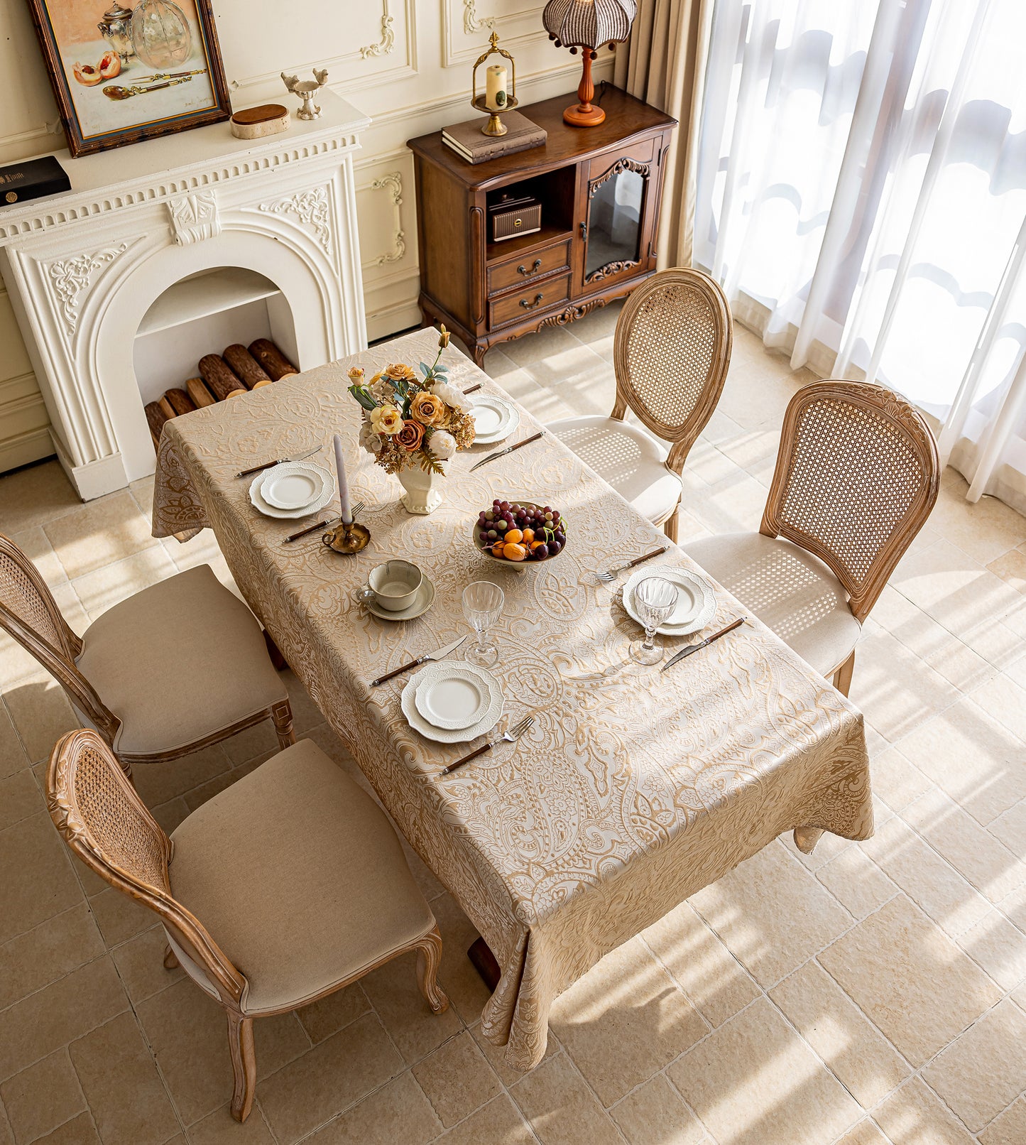 LaLuna Home Pearlescent  Jacquard  Tablecloth  - Beige