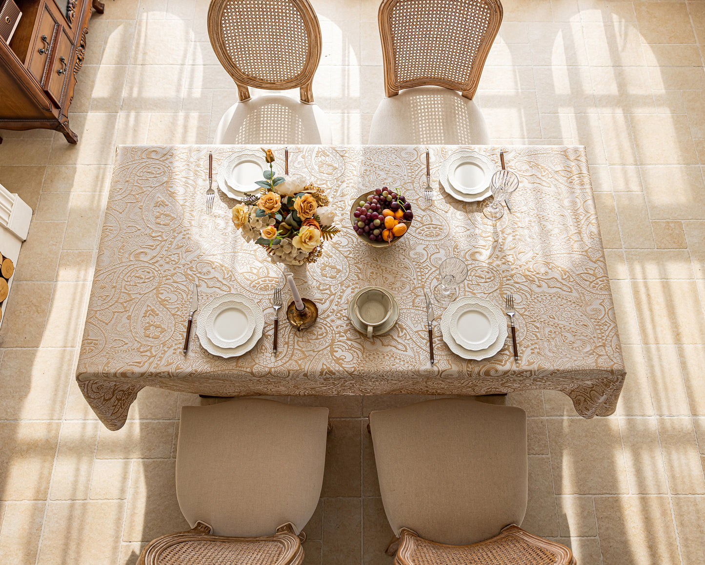 LaLuna Home Pearlescent  Jacquard  Tablecloth  - Beige