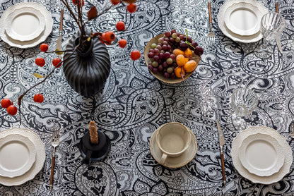 LaLuna Home Pearlescent  Jacquard  Tablecloth  - Black