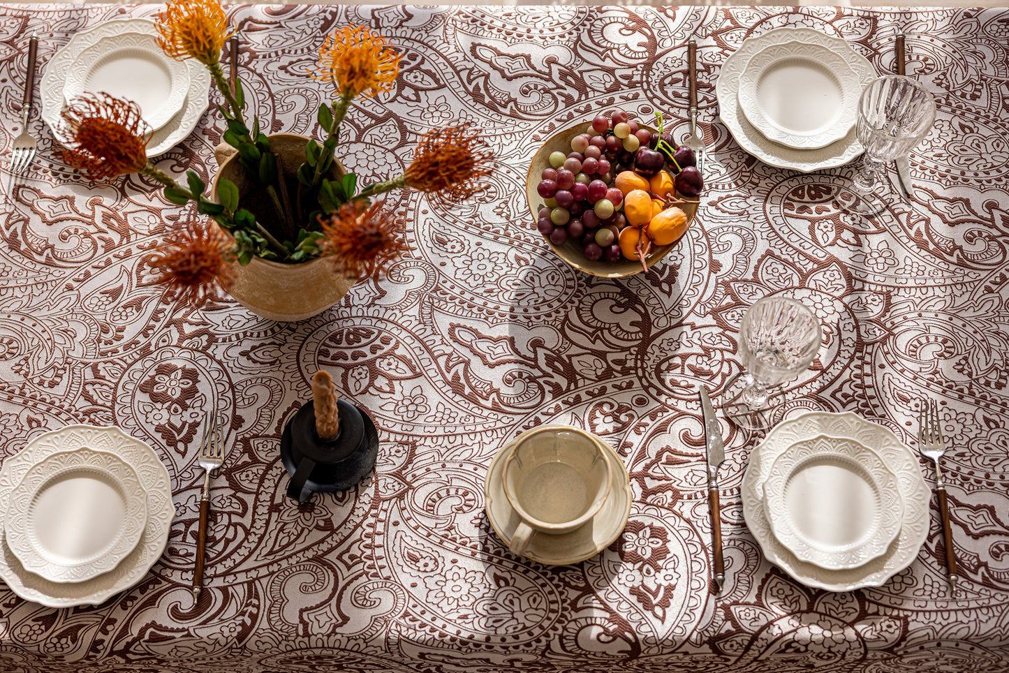 LaLuna Home Pearlescent  Jacquard  Tablecloth  -Coffee