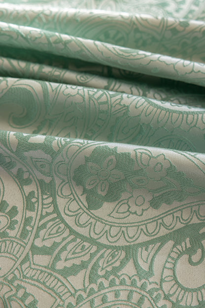 LaLuna Home Pearlescent  Jacquard  Tablecloth  - Green