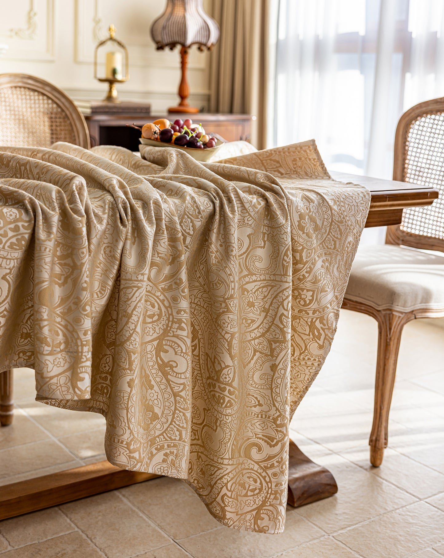 LaLuna Home Pearlescent  Jacquard  Tablecloth  - Beige