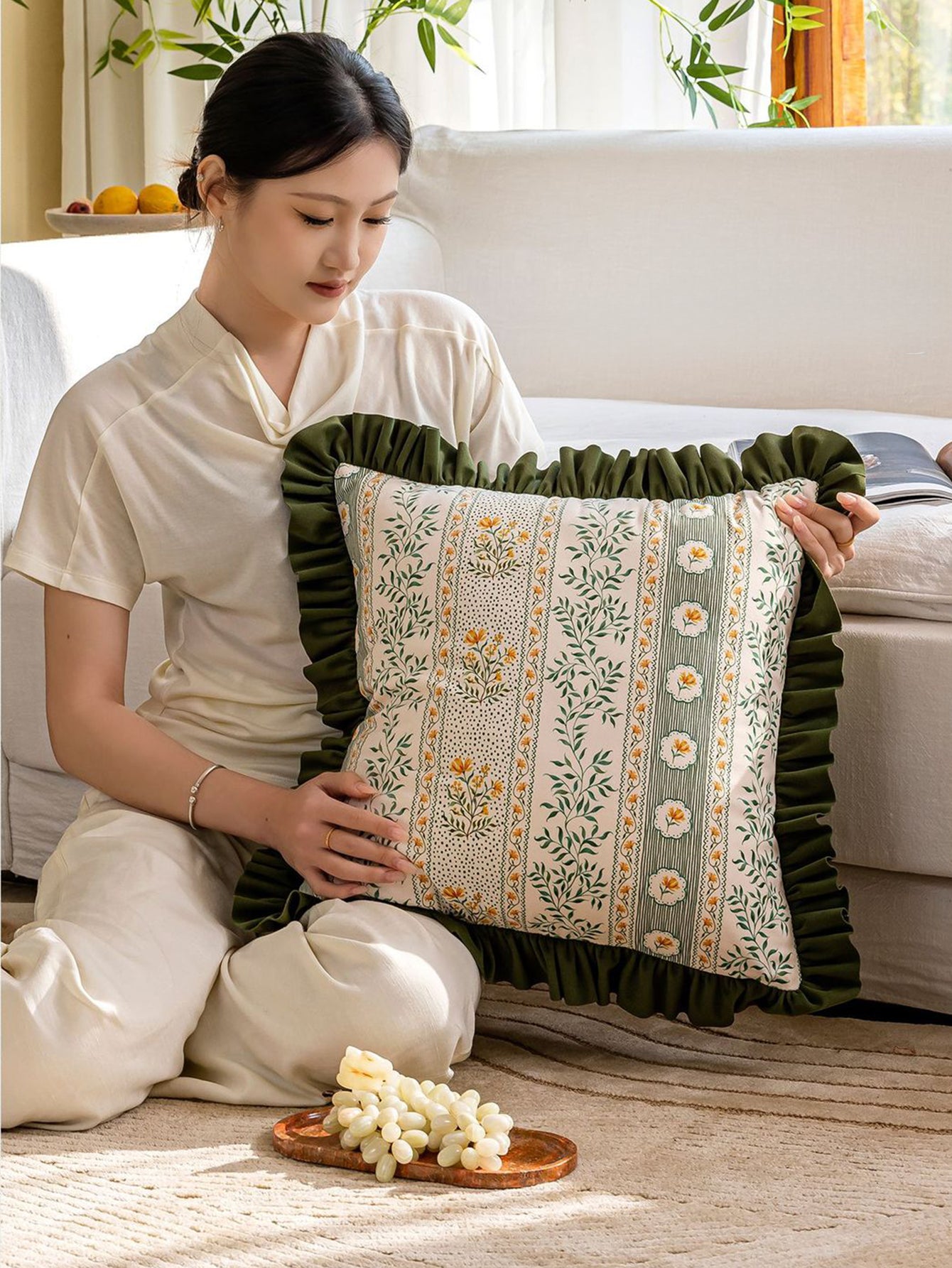 Chinoiserie Green Meadow Song Floral Pattern Throw Pillow