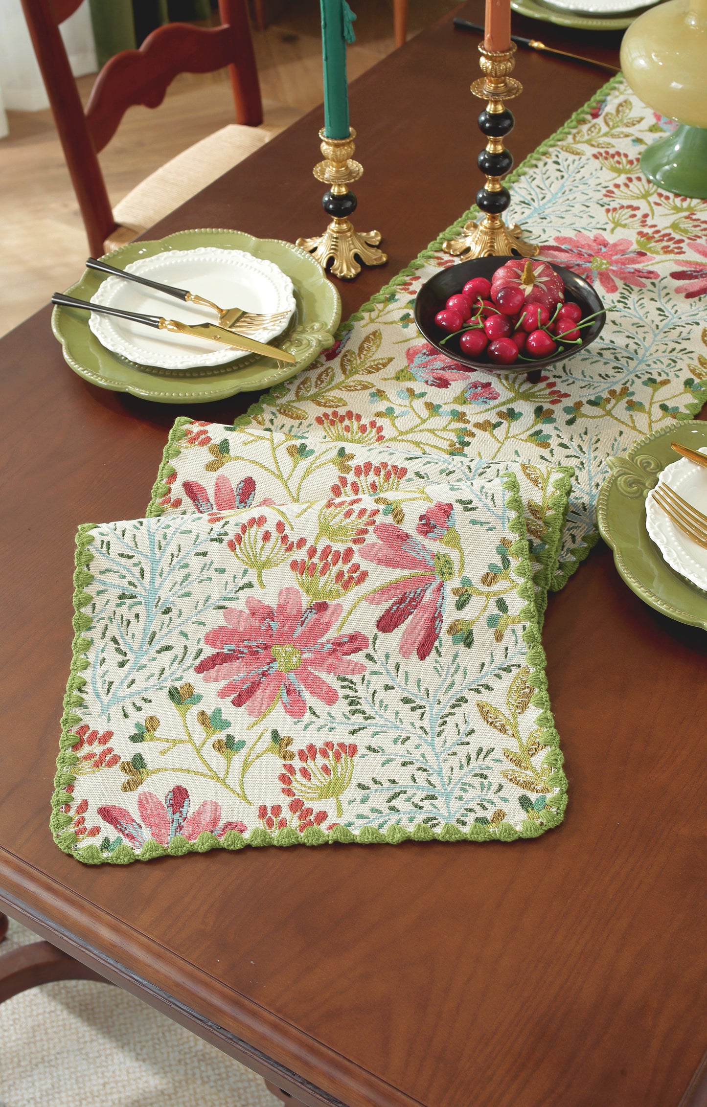 LaLuna Home Chunjiang Town Floral Jacquard Table Runner with Shell Trim - Spring Town 35*300cm / 14*118in