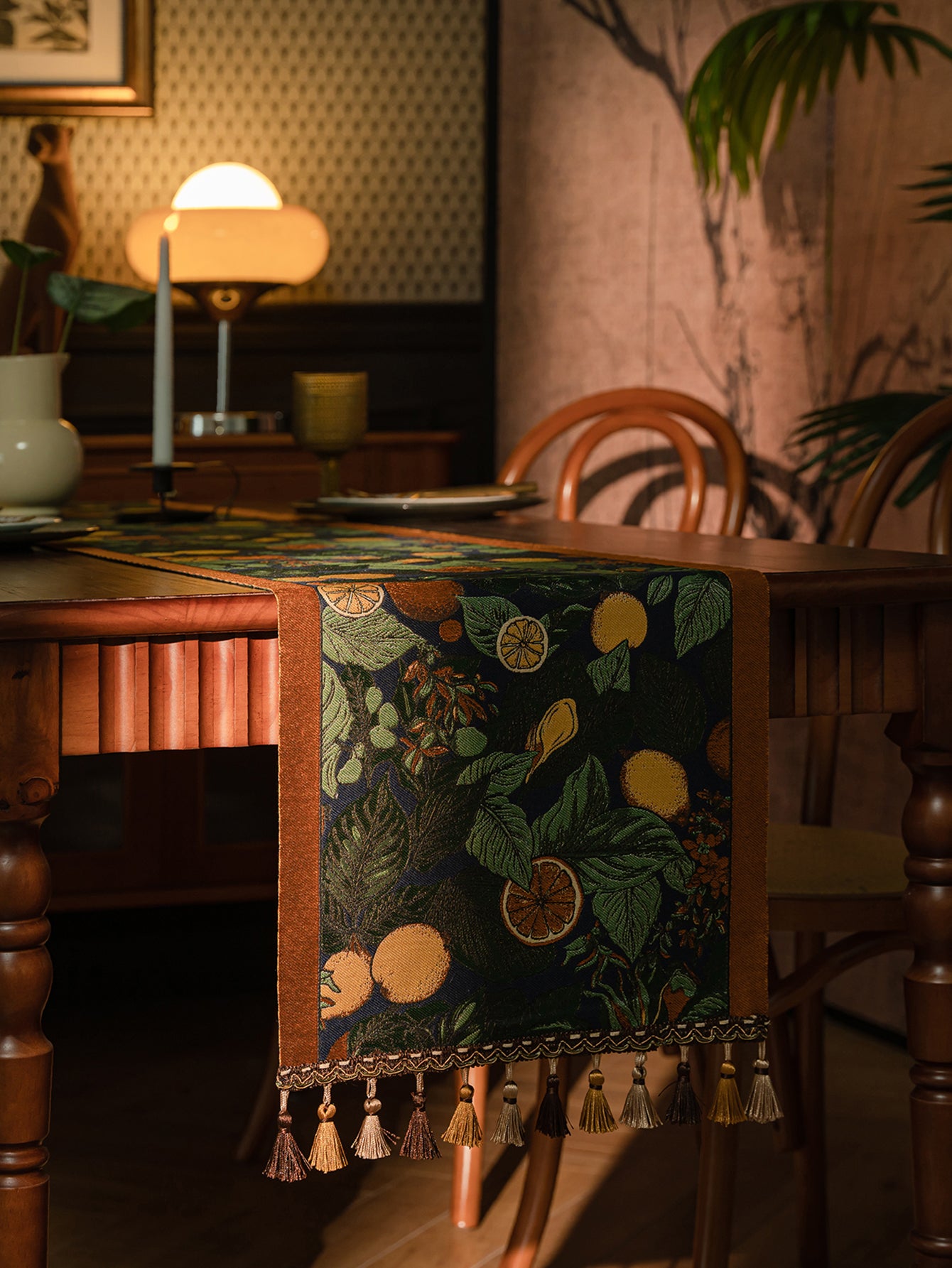 table runner 「金彩南蛮船」　帯リメイク　正絹　タッセル付 Vintage Lemon Vine Jacquard Table Runner with Tassels｜Stay in